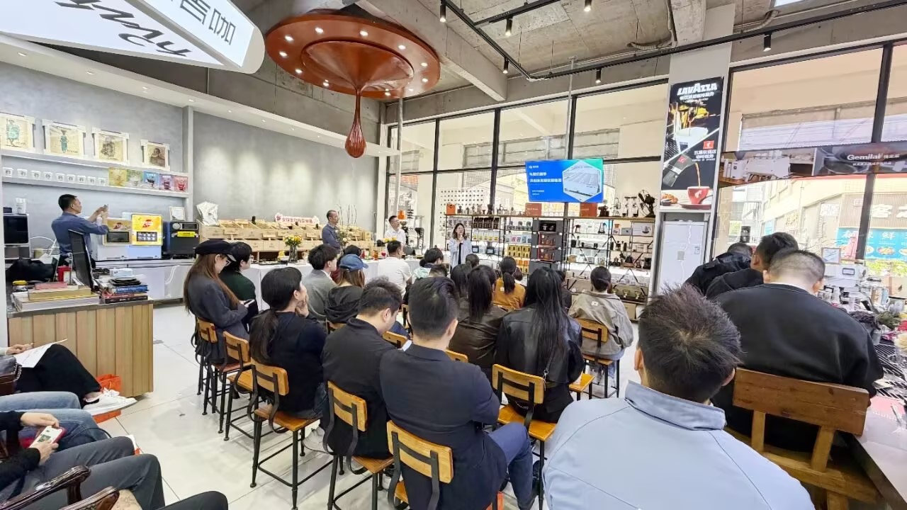 正在上传... 8a166c2a9b6e39cf6d95cc3a646023b8_compress.jpg